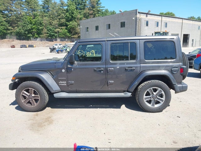 1C4HJXEG9JW325274 Jeep Wrangler Unlimited Sahara 4x4