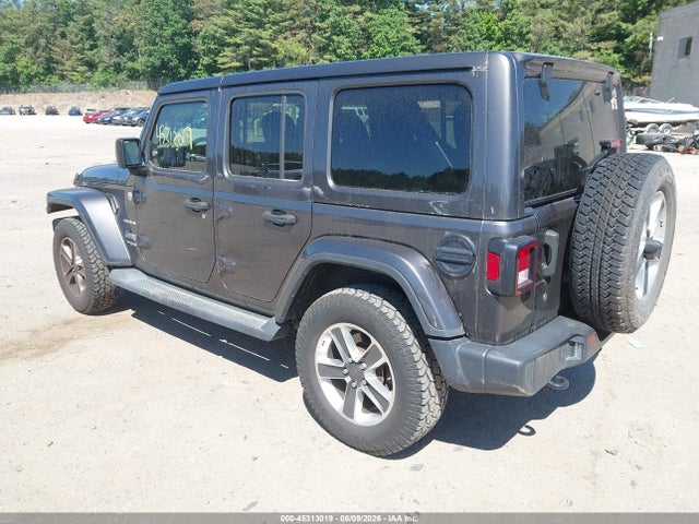 1C4HJXEG9JW325274 Jeep Wrangler Unlimited Sahara 4x4