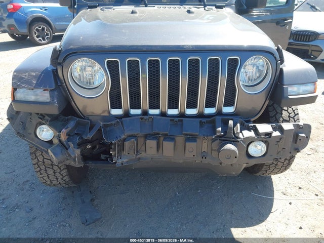 1C4HJXEG9JW325274 Jeep Wrangler Unlimited Sahara 4x4