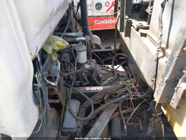 2001 Isuzu Npr მანქანა იყიდება აუქციონზე, vin: JALC4B14317015744, აუქციონის ნომერი: 45313020