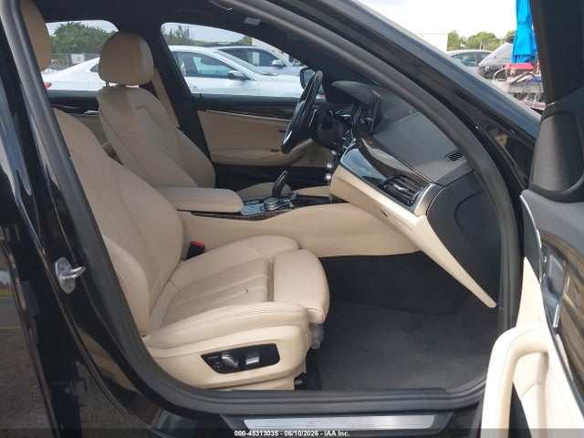 45313035 :رقم المزاد ، WBAJA5C57KG900911 vin ، 2019 Bmw 530i مزاد بيع