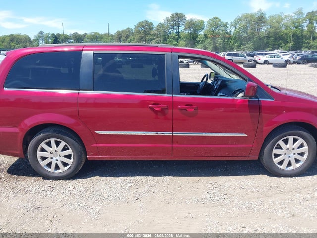 2016 Chrysler Town & Country Touring მანქანა იყიდება აუქციონზე, vin: 2C4RC1BG3GR199740, აუქციონის ნომერი: 45313036