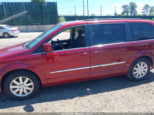 2016 Chrysler Town & Country Touring მანქანა იყიდება აუქციონზე, vin: 2C4RC1BG3GR199740, აუქციონის ნომერი: 45313036