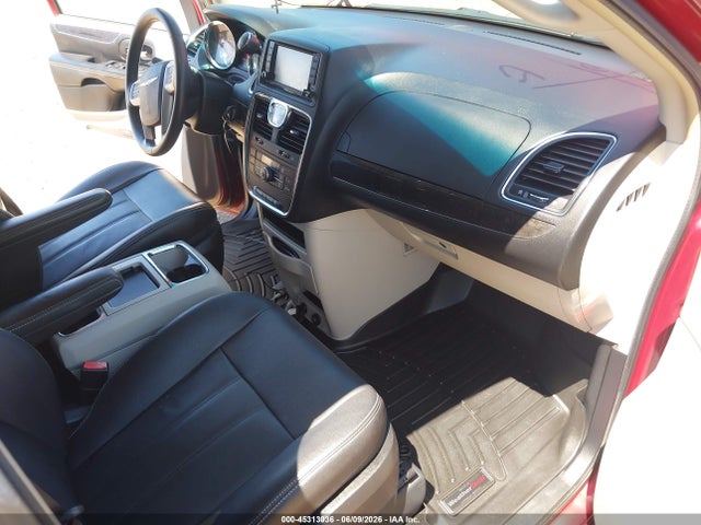 2016 Chrysler Town & Country Touring მანქანა იყიდება აუქციონზე, vin: 2C4RC1BG3GR199740, აუქციონის ნომერი: 45313036