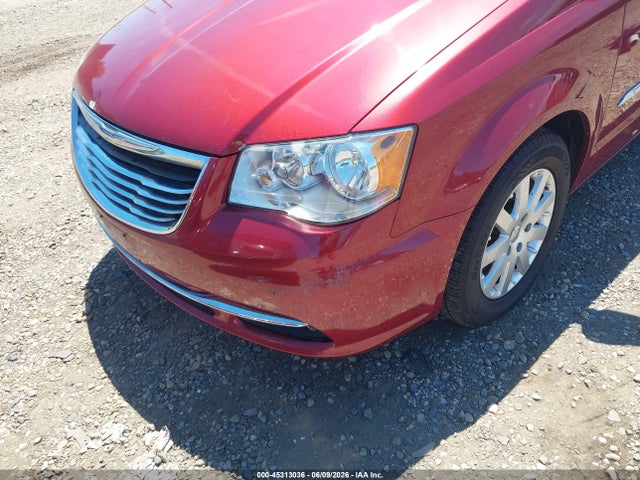 2016 Chrysler Town & Country Touring მანქანა იყიდება აუქციონზე, vin: 2C4RC1BG3GR199740, აუქციონის ნომერი: 45313036