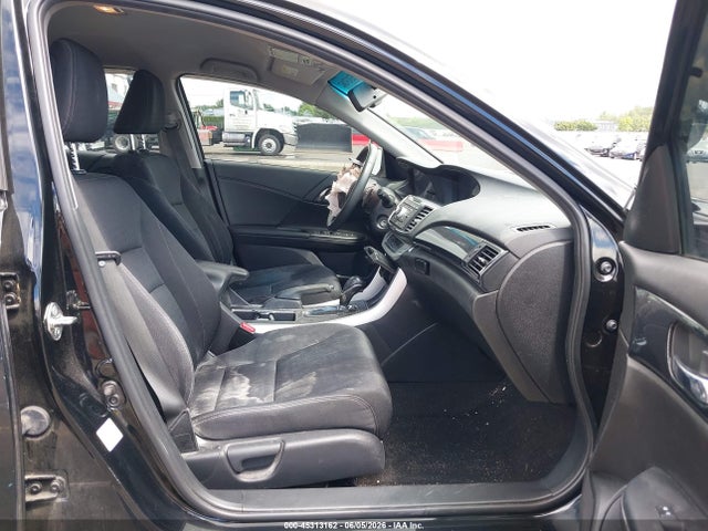 45313162 :رقم المزاد ، 1HGCR2F59FA015070 vin ، 2015 Honda Accord Sport مزاد بيع