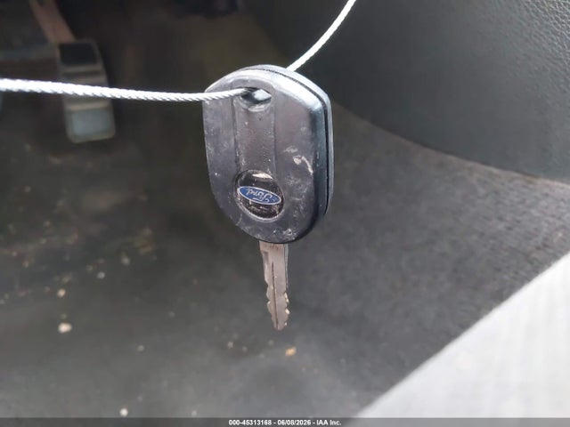 45313168 :رقم المزاد ، 1ZVBP8AM9B5151832 vin ، 2011 Ford Mustang V6 مزاد بيع