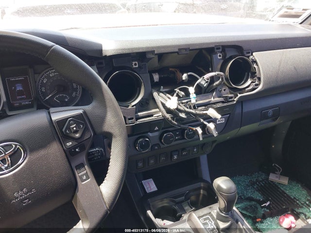 3TMCZ5AN8NM475023 Toyota Tacoma Trd Off Road