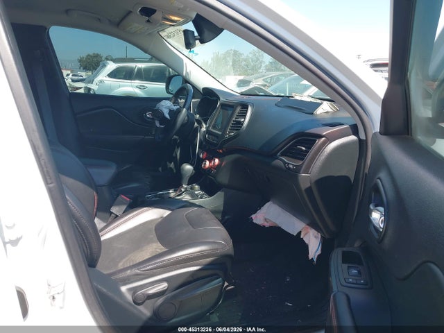 Продажа на аукционе авто 2019 Jeep Cherokee Trailhawk 4x4, vin: 1C4PJMBXXKD228838, номер лота: 45313236