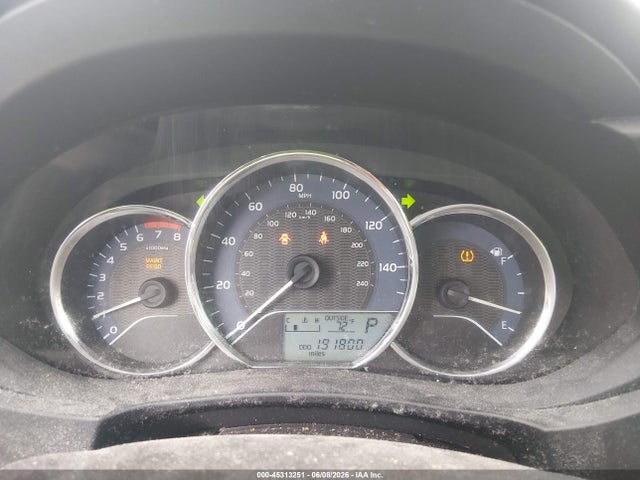 45313251 :رقم المزاد ، 2T1BURHE5GC605262 vin ، 2016 Toyota Corolla Le مزاد بيع