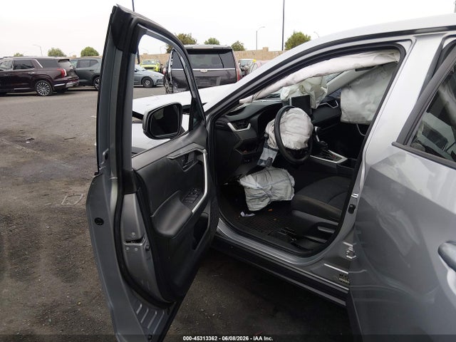 2T3H1RFV8RC256095 Toyota RAV4 LE