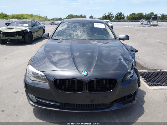 2011 Bmw 528i მანქანა იყიდება აუქციონზე, vin: WBAFR1C53BC744901, აუქციონის ნომერი: 45313369