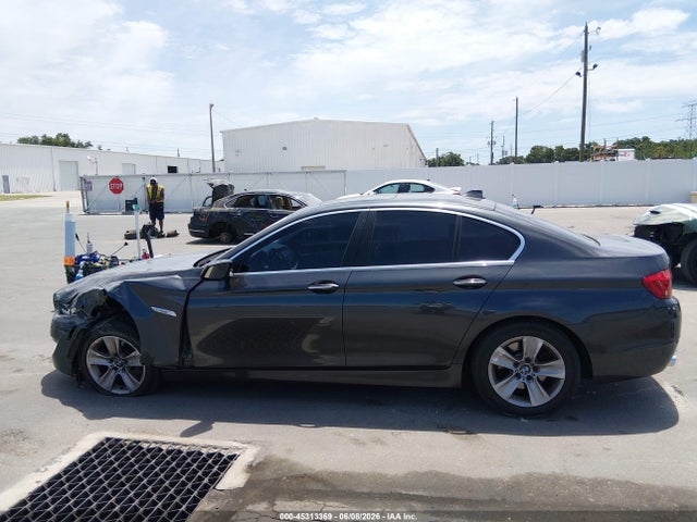 2011 Bmw 528i მანქანა იყიდება აუქციონზე, vin: WBAFR1C53BC744901, აუქციონის ნომერი: 45313369