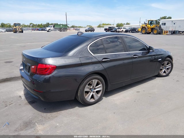 2011 Bmw 528i მანქანა იყიდება აუქციონზე, vin: WBAFR1C53BC744901, აუქციონის ნომერი: 45313369