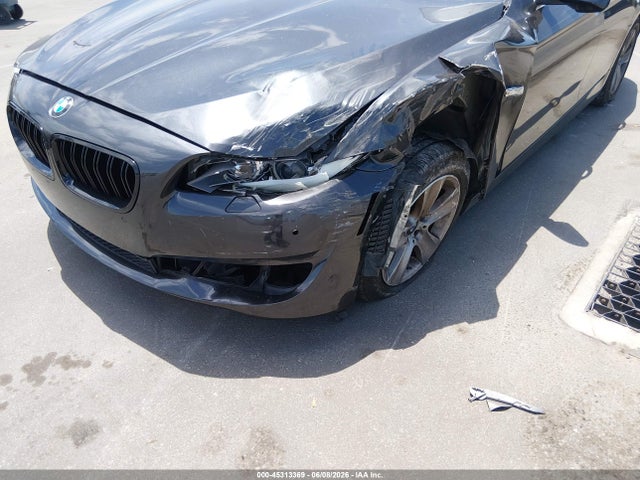 2011 Bmw 528i მანქანა იყიდება აუქციონზე, vin: WBAFR1C53BC744901, აუქციონის ნომერი: 45313369