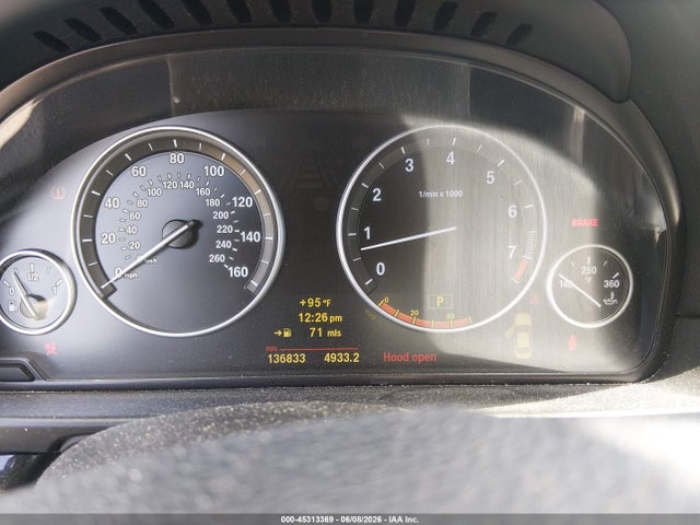 2011 Bmw 528i მანქანა იყიდება აუქციონზე, vin: WBAFR1C53BC744901, აუქციონის ნომერი: 45313369