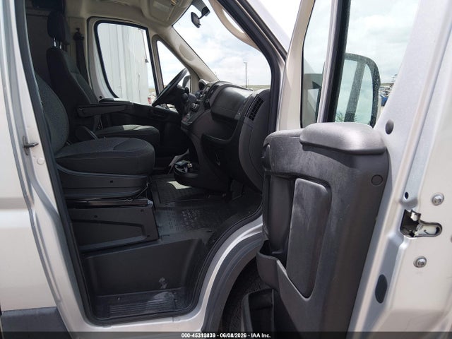 3C6TRVAG7JE135777 RAM Promaster 1500 Low Roof 136 Wb