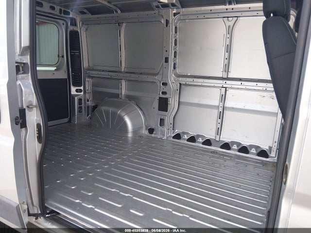 3C6TRVAG7JE135777 RAM Promaster 1500 Low Roof 136 Wb