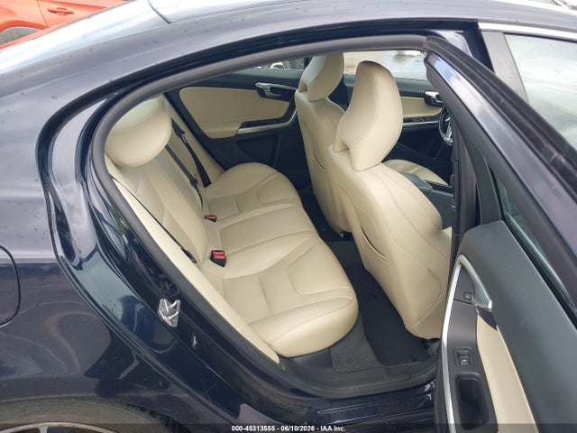 YV126MFK8G2392824 Volvo S60 T5 Drive-e Premier