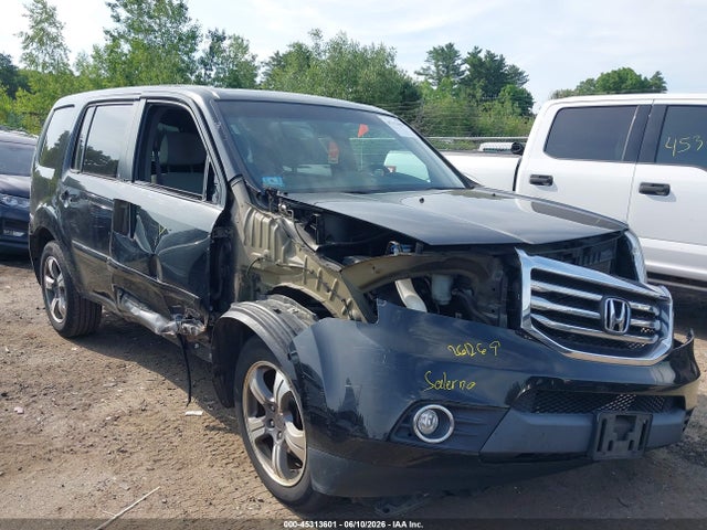 Honda PILOT SE 2015 5FNYF4H31FB079082 Image 1