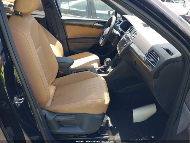 3VVNB7AX8RM075514 Volkswagen Tiguan 2.0t Se/2.0t Wolfsburg Edition