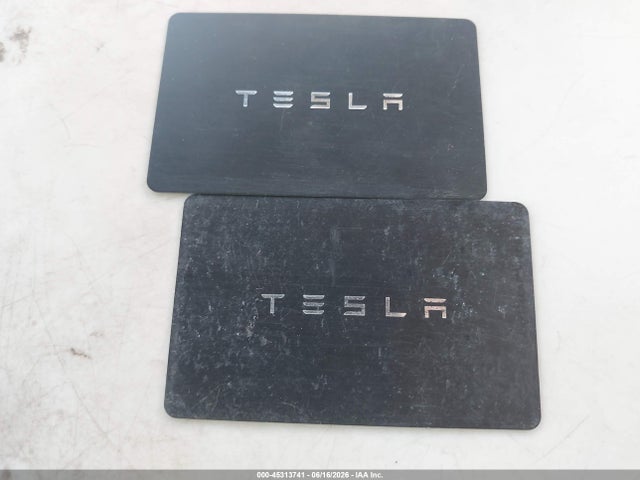 Tesla Model Y Long Range Dual Motor All-wheel Drive 2024 7SAYGDEEXRA238317 Image 10
