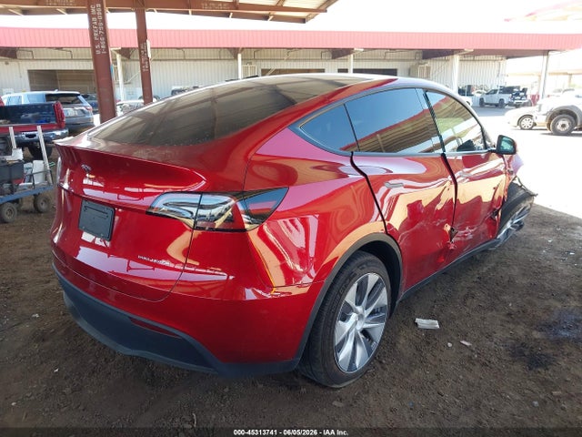 Tesla Model Y Long Range Dual Motor All-wheel Drive 2024 7SAYGDEEXRA238317 Image 4