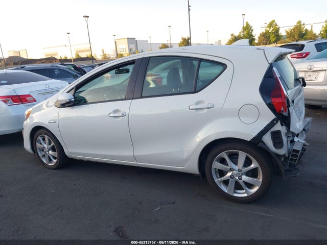 Toyota Prius C Four 2015 JTDKDTB30F1092302 Image 15