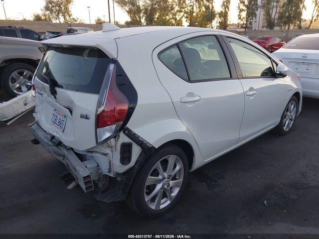 Toyota Prius C Four 2015 JTDKDTB30F1092302 Image 4