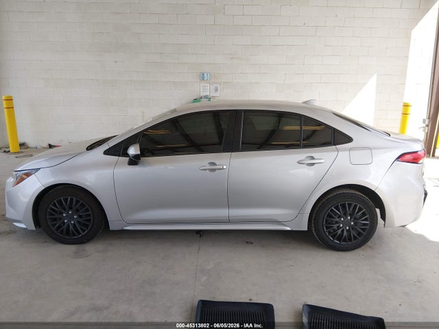 JTDEPMAE7MJ154398 Toyota COROLLA LE