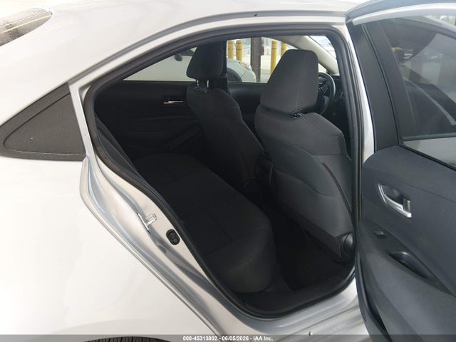 JTDEPMAE7MJ154398 Toyota COROLLA LE