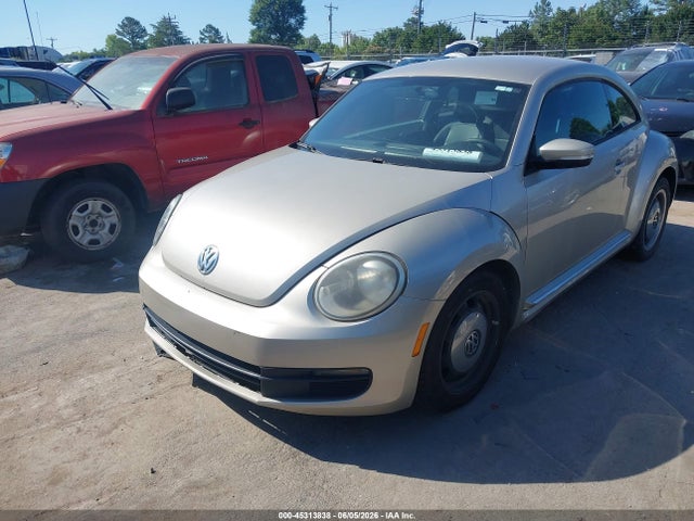 Продаж на аукціоні авто 2012 Volkswagen Beetle 2.5l, vin: 3VWJP7AT1CM645742, номер лоту: 45313838