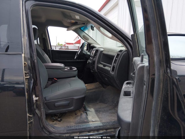 1C6RR7KG8JS318980 RAM 1500 Tradesman 4x4 5&#039;7 Box