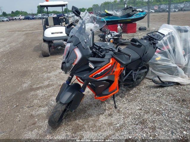 KTM 1290 Super Adventure S 2023 VBKV79400PM966334 Image 2
