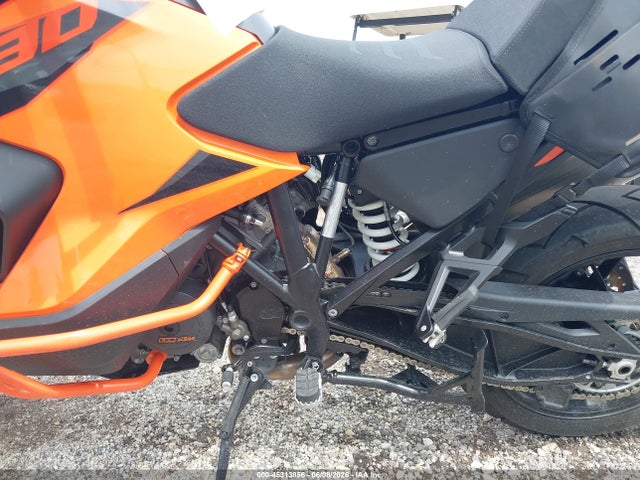 KTM 1290 Super Adventure S 2023 VBKV79400PM966334 Image 9