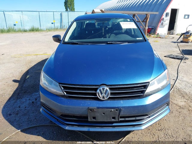 3VWD17AJ2FM225831 Volkswagen Jetta 1.8t Se