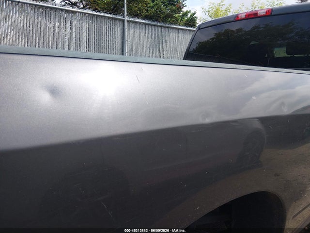 45313882 :رقم المزاد ، 3C6UR5HL2HG702497 vin ، 2017 Ram 2500 Tradesman  4x4 8' Box مزاد بيع