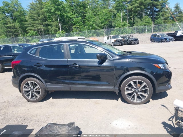 2017 Nissan Rogue Sport Sl მანქანა იყიდება აუქციონზე, vin: JN1BJ1CR3HW127455, აუქციონის ნომერი: 45313945