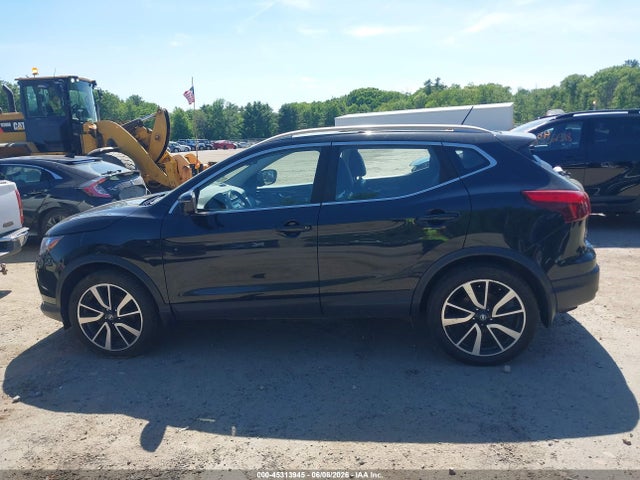 2017 Nissan Rogue Sport Sl მანქანა იყიდება აუქციონზე, vin: JN1BJ1CR3HW127455, აუქციონის ნომერი: 45313945