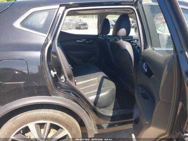 2017 Nissan Rogue Sport Sl მანქანა იყიდება აუქციონზე, vin: JN1BJ1CR3HW127455, აუქციონის ნომერი: 45313945