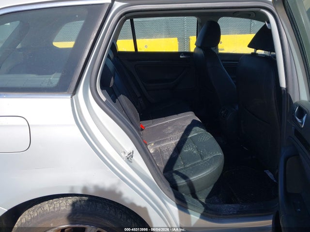 45313998 :رقم المزاد ، 3VWPL7AJ9AM618709 vin ، 2010 Volkswagen Jetta Tdi مزاد بيع