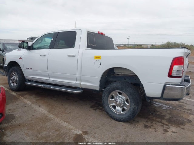 45314082 :رقم المزاد ، 3C6UR5DL2MG628546 vin ، 2021 Ram 2500 Big Horn  4x4 6'4 Box مزاد بيع