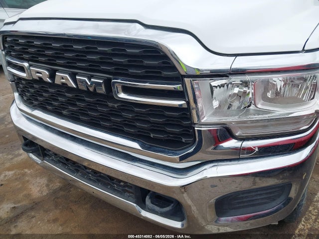 45314082 :رقم المزاد ، 3C6UR5DL2MG628546 vin ، 2021 Ram 2500 Big Horn  4x4 6'4 Box مزاد بيع