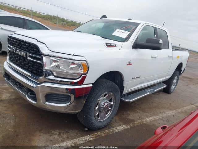 45314082 :رقم المزاد ، 3C6UR5DL2MG628546 vin ، 2021 Ram 2500 Big Horn  4x4 6'4 Box مزاد بيع