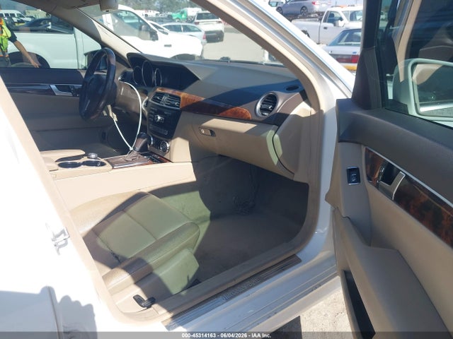 Aukcja sprzedaży 2013 Mercedes-benz C 250 Sport, vin: WDDGF4HB3DR272057, numer aukcji: 45314163