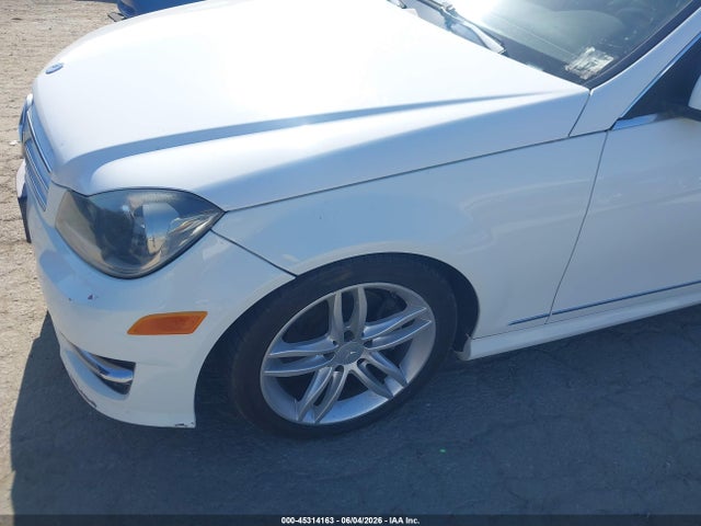 Aukcja sprzedaży 2013 Mercedes-benz C 250 Sport, vin: WDDGF4HB3DR272057, numer aukcji: 45314163