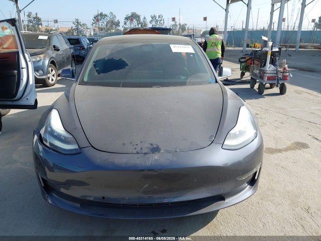 Tesla Model 3 Long Range/mid Range 2018 5YJ3E1EA3JF158809 Image 12