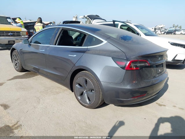 Tesla Model 3 Long Range/mid Range 2018 5YJ3E1EA3JF158809 Image 3