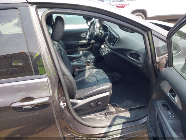Продажа на аукционе авто 2019 Chrysler Pacifica Touring L Plus, vin: 2C4RC1EG7KR528704, номер лота: 45314232