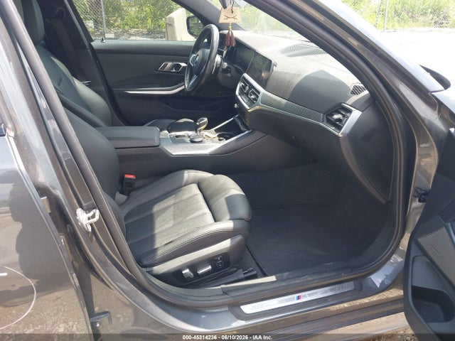 Продаж на аукціоні авто 2019 Bmw 330i Xdrive, vin: WBA5R7C56KAJ81448, номер лоту: 45314236